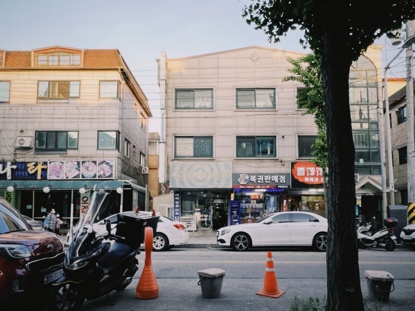 깔끔하고 정돈된 뷰티 케어 룸